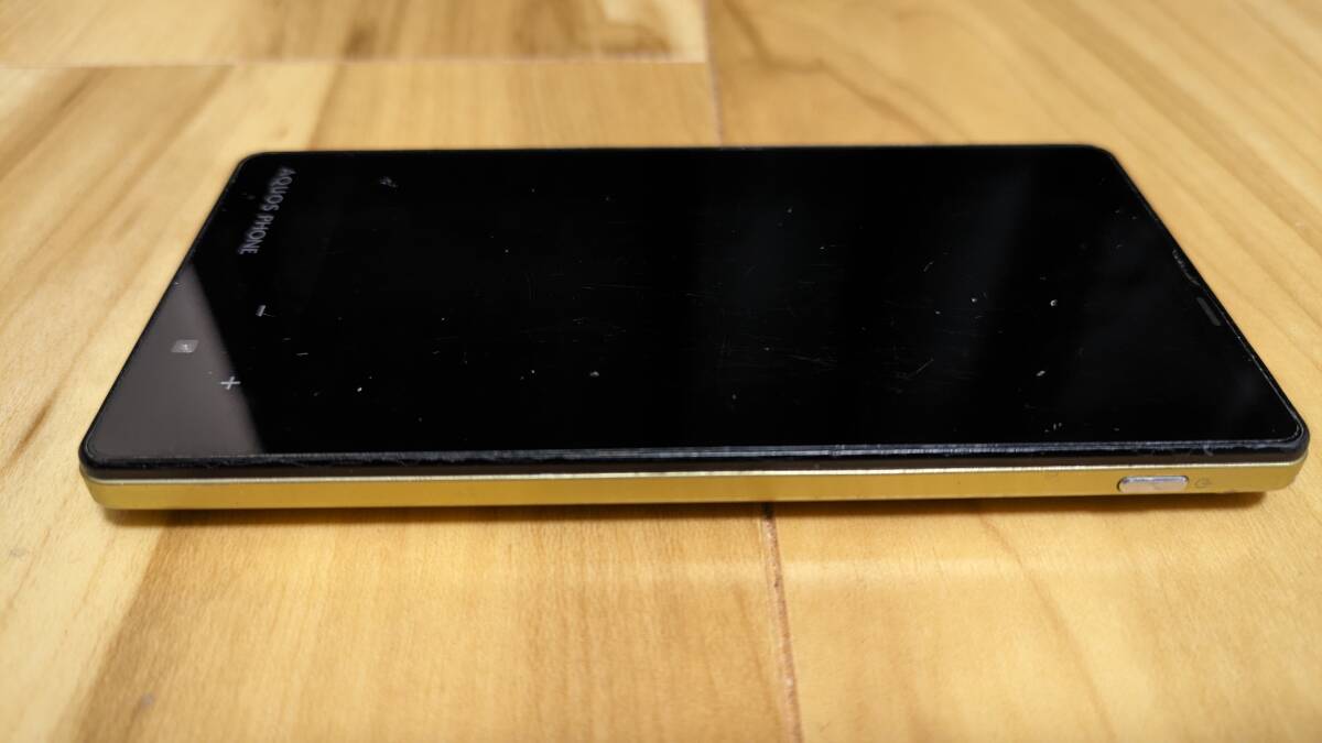 SoftBank SHARP AQUOS PHONE Xx mini 303SH ゴールド スマホ 白ロム 中古 SIMロック解除済 ワンセグ 画面サイズ4.5 インチ_画像6