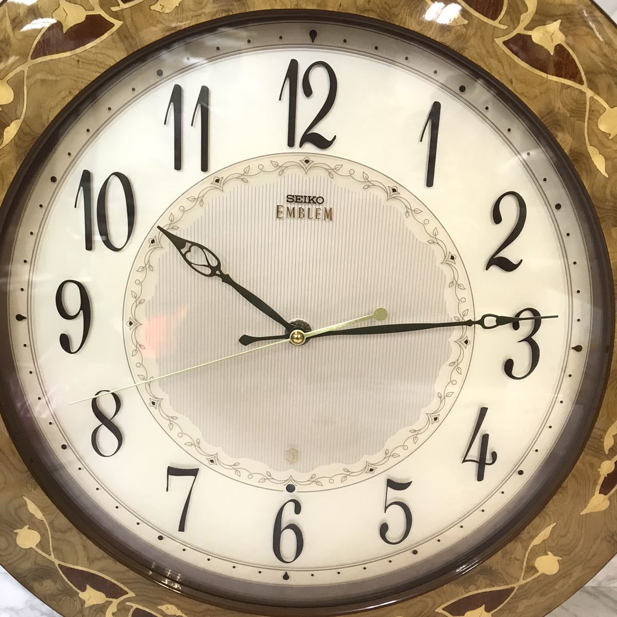 送料無料 美品 動作品 SEIKO EMBLEM セイコー エンブレム 電波 送料無料 美品 動作品 SEIKO EMBLEM セイコー エンブレム 電波