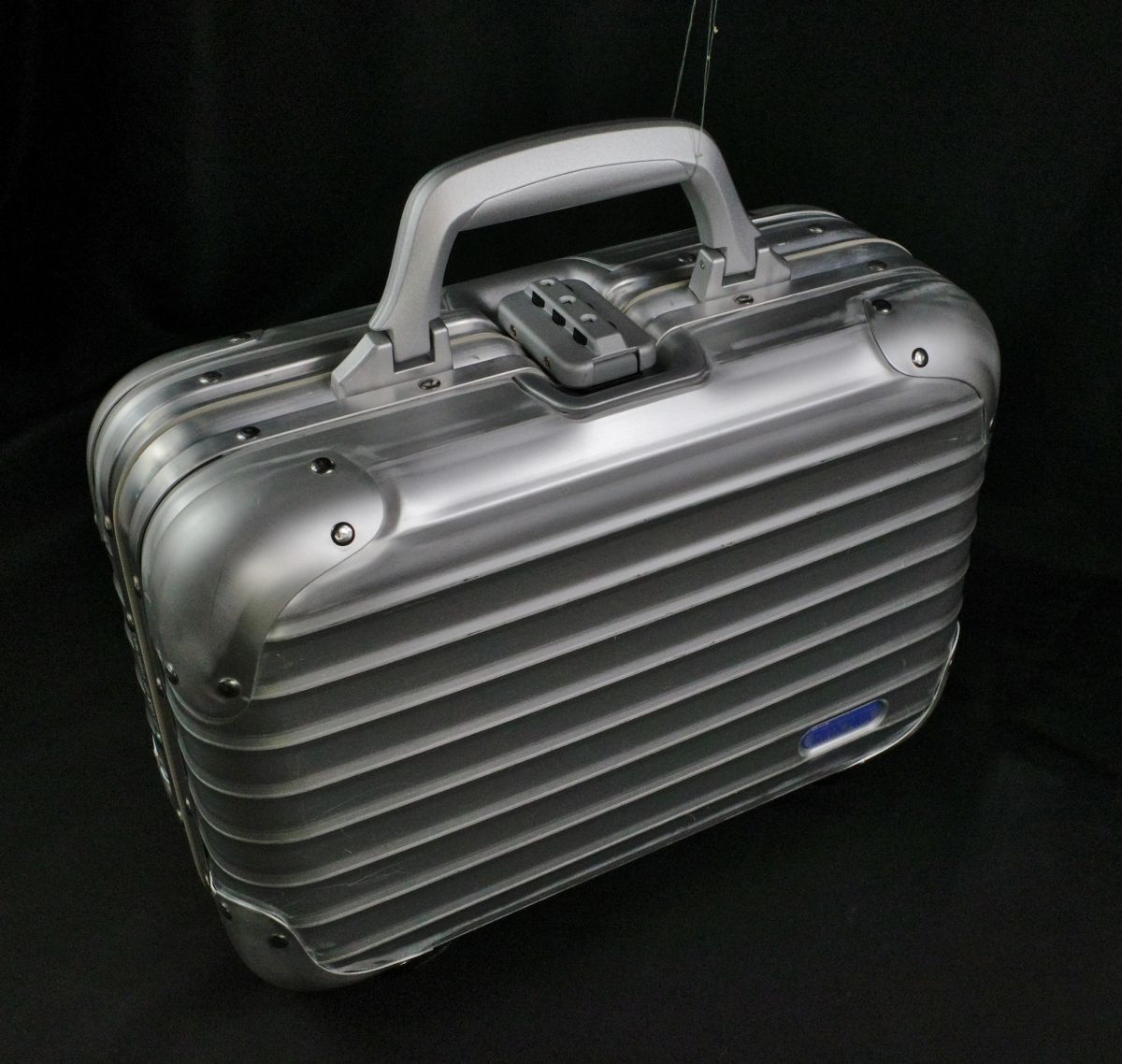 Yahoo!オークション - RIMOWA・リモワ 928.16 絶版 『TOPAS Yahoo!オークション - RIMOWA・リモワ 928.16 絶版 『TOPAS