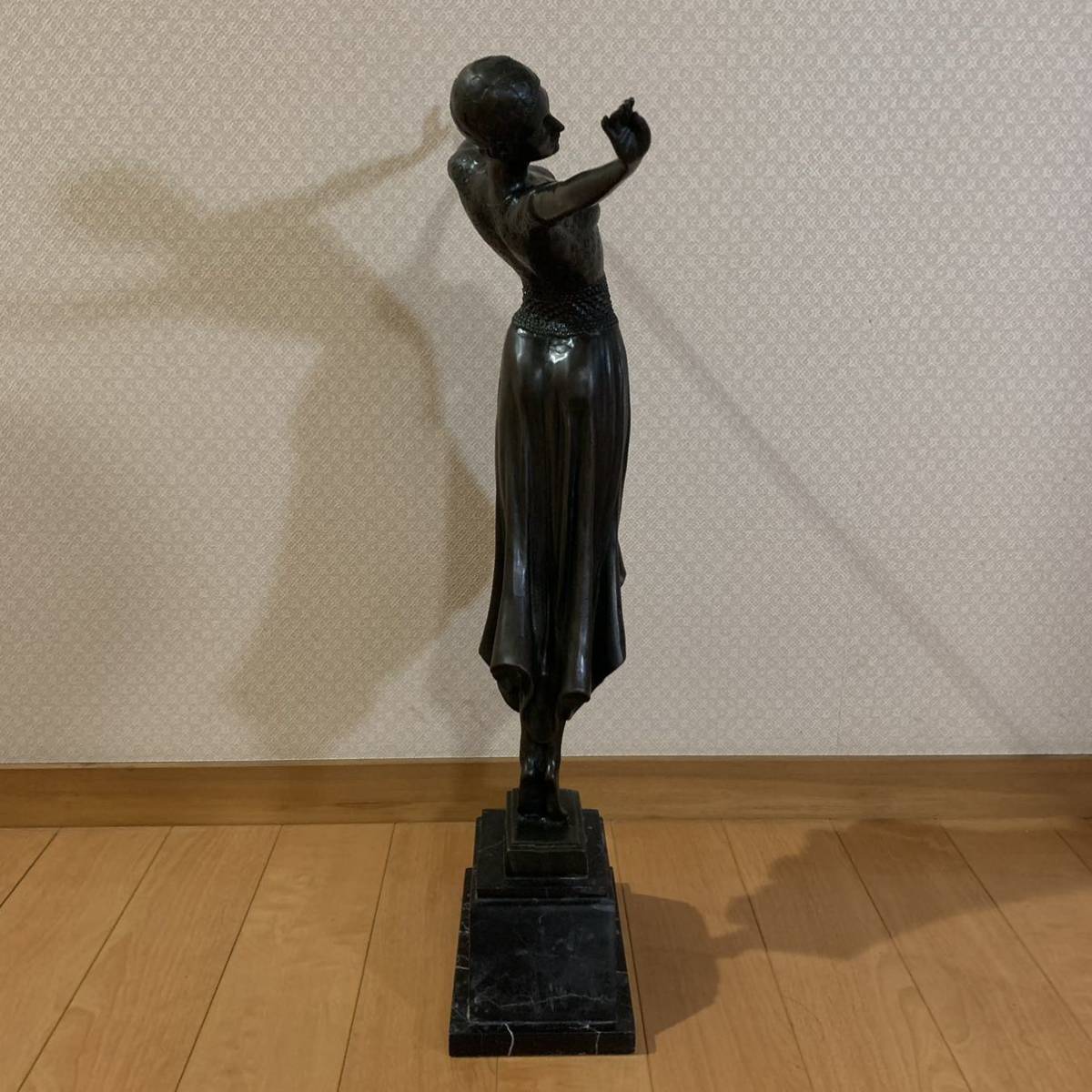 チパルス風女神 アールデコ調 レジン素材銅像 Yahoo!オークション - アールデコ 彫刻界 ドゥメトル シパリュス