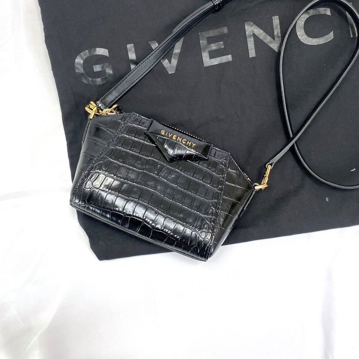 GIVENCHY ジバンシィ アンティゴナ　ナノ　ミニ　ブラック　クロコ型押し　黒 ブラックゴールド金具 ショルダーバッグ セカンドバッグ