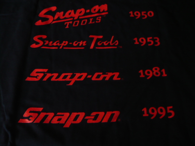 ☆Snap-on☆スナップオン☆Hanes☆へインズ☆正規品☆半袖☆100周年 Tシャツ☆歴代ロゴ背面プリント☆ブラック☆Mサイズ☆新品未使用☆_画像5