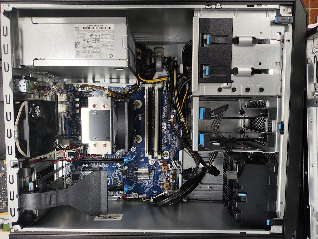 美品 ゲーミングPC ベアボーン HP Z2 Tower G4 Workstation 動作確認済み 現状品 LGA1151　intel 8世代 9世代対応_画像3