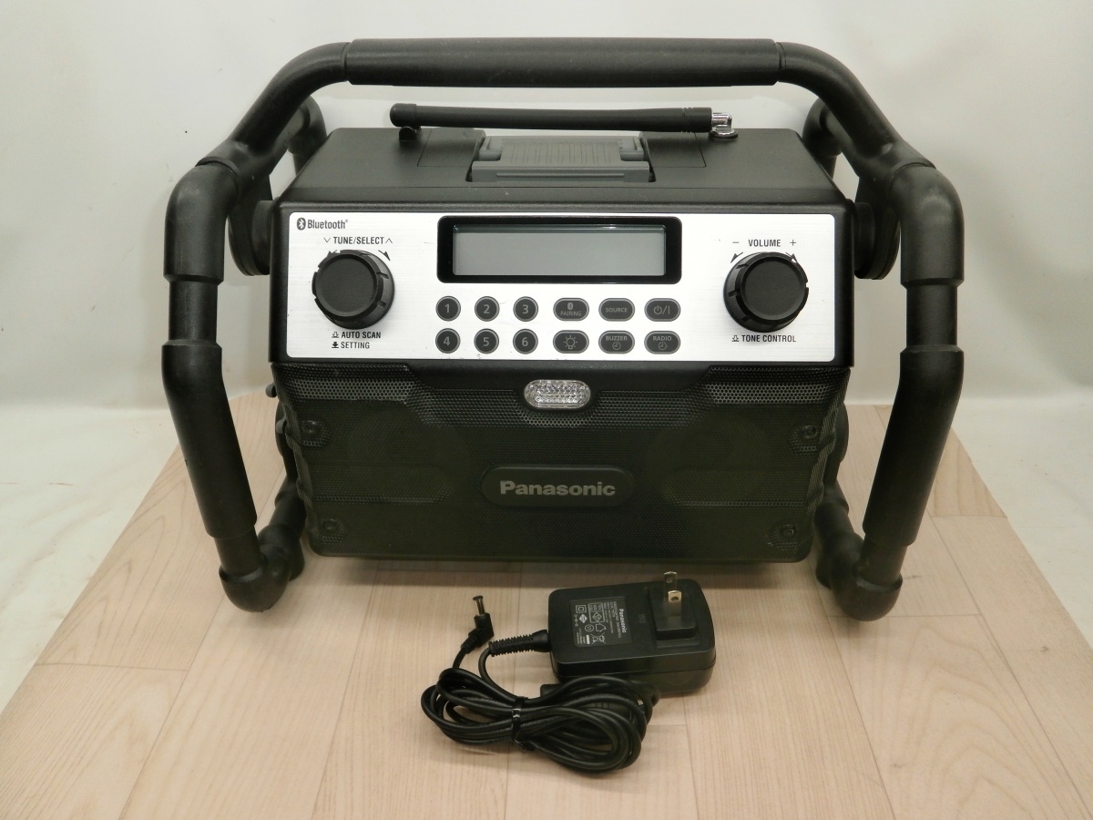 中古　Panasonic パナソニック　工事用 充電ラジオ＆ワイヤレススピーカー　EZ37A2　充電式ラジオ　動作品_画像1