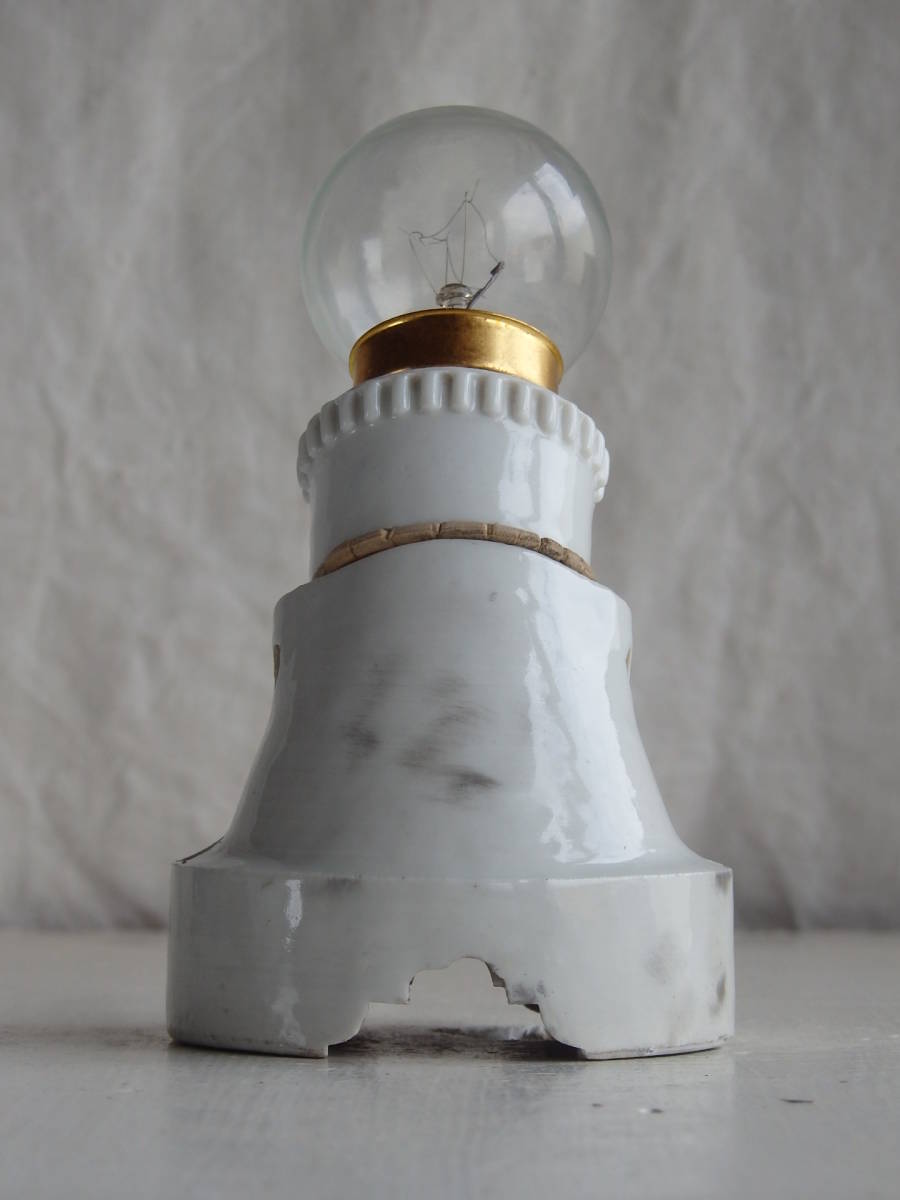 oフランスアンティーク 陶器 ライト 壁付け ウォール インダストリアル アトリエ 工業系 ランプ 磁器 電気 照明 蚤の市 ブロカント _画像4