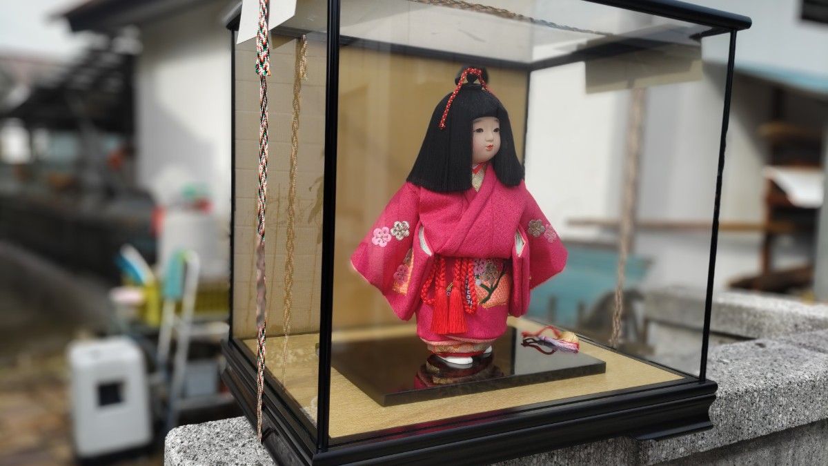 市松人形 (新品)ガラスケース入り　日本人形 女の子