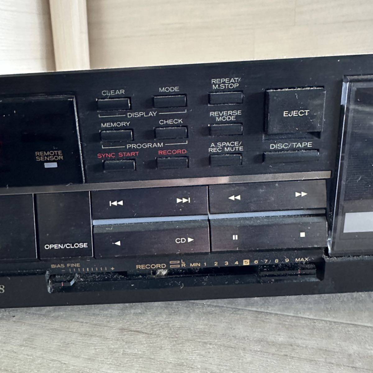  【A0250】TEAC CDプレーヤー/カセットデッキ CD Player/Reverse Cassette Deck AD-8◎通電確認済み・動作未確認・ジャンク品扱い◎_画像5