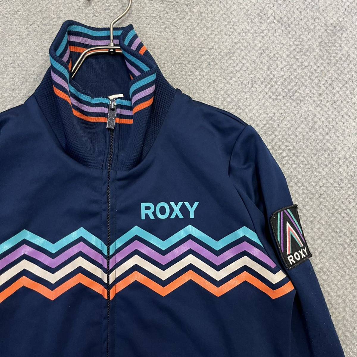 100円スタート♪ （9）ROXY ロキシー　トラックジャケット　サイズL　レトロジャージ　ロゴワッペン　ハイネック　ネイビー　レディース_画像5