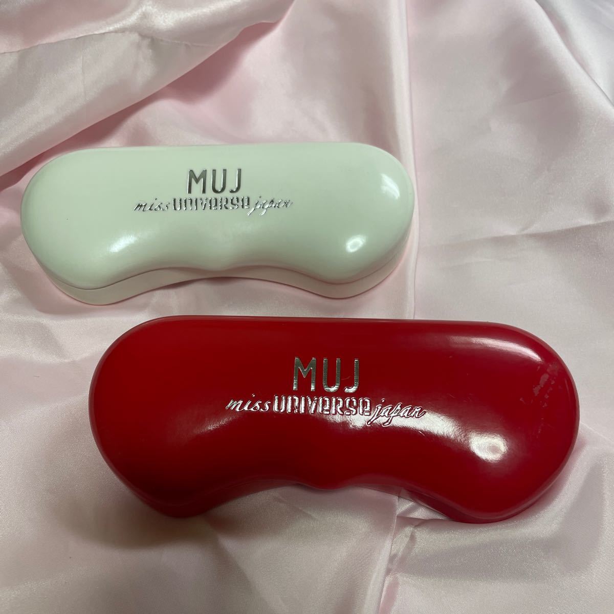 MUJ ミス ユニバース ジャパン メガネケース ２個 赤色のケースに汚れ、傷有り_画像1