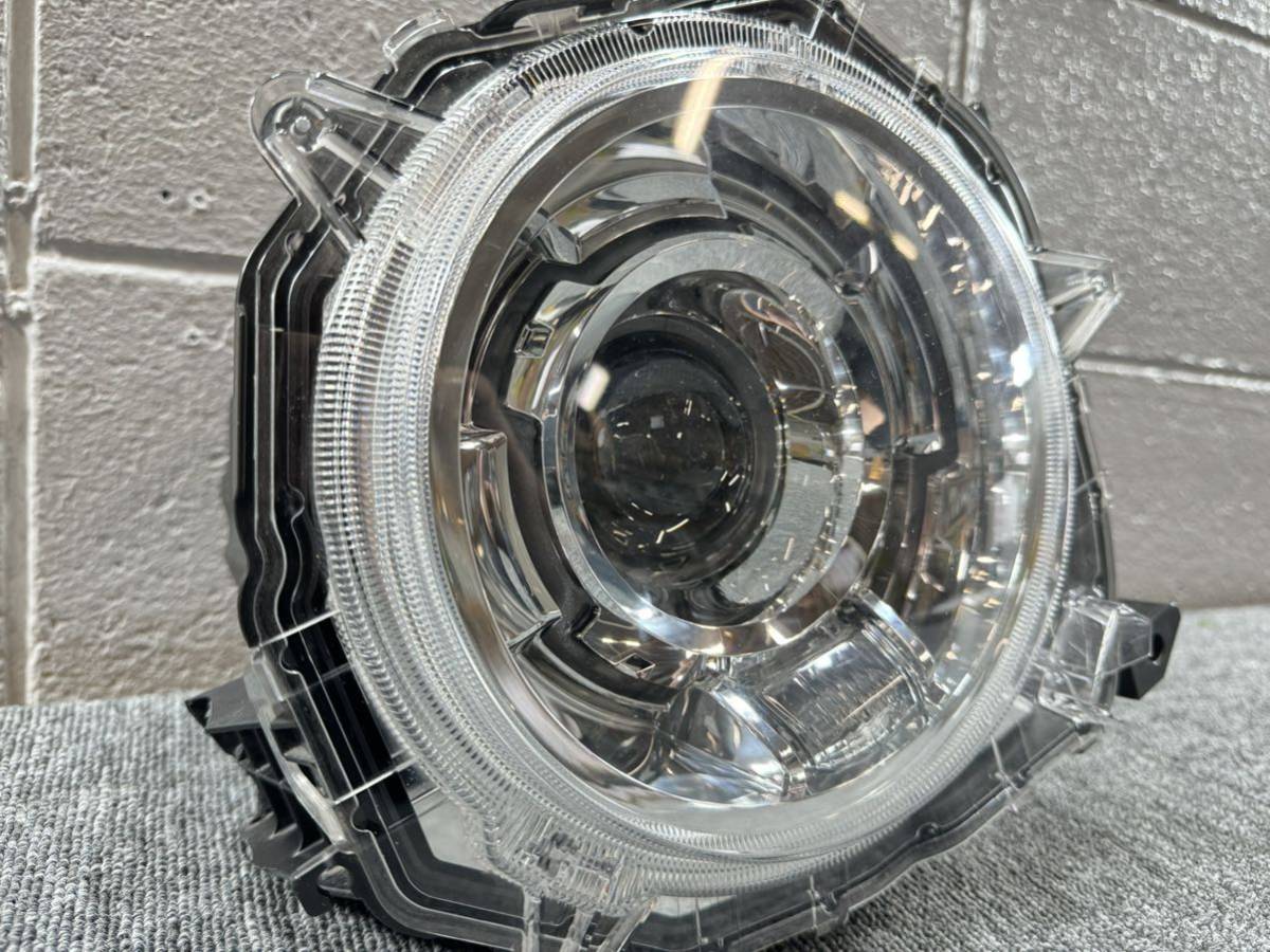 R60229 ジムニー JB64W 純正 ヘッドライト 右 LED KOITO 100-5938G 刻印 3R_画像2