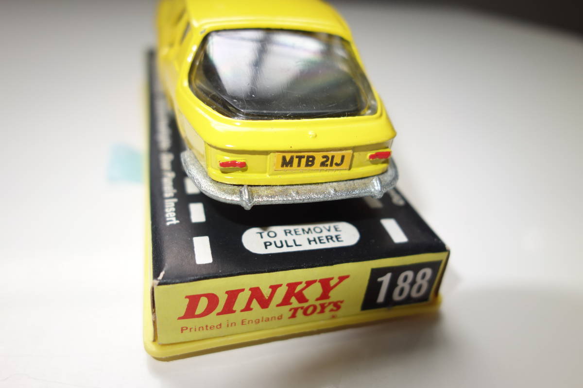 DINKY TOYS[ Jensen FF]1/43 Dinky minicar 