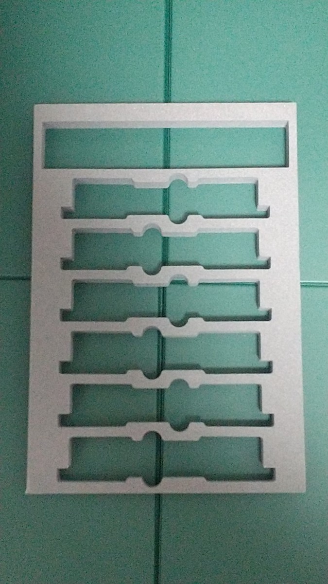 KATO/Tomix A4ブックケース用7両収納ウレタン(21m級車両用) 8枚_画像2