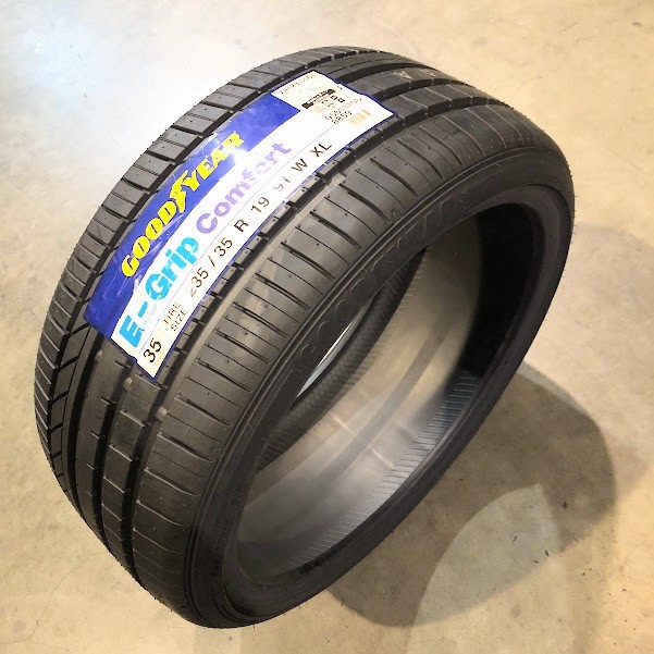 保管袋付 (IK110.22) 送料無料 [4本セット] GOODYEAR EFFICIENTGRIP COMFORT XL 235/35R19 91W 2020年以降製造室内保管 235/35/19 夏タイヤ_画像1