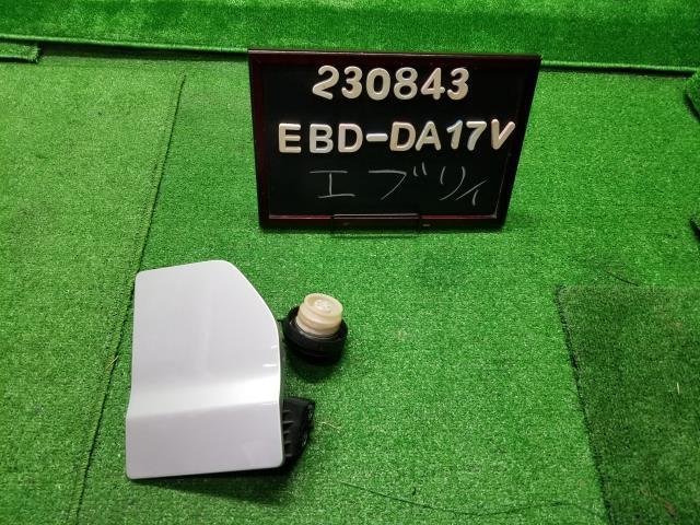 エブリィ EBD-DA17V フューエルリッド 燃料リッド　給油口パネル75465-68H10-PBL 自社品番230843_画像1