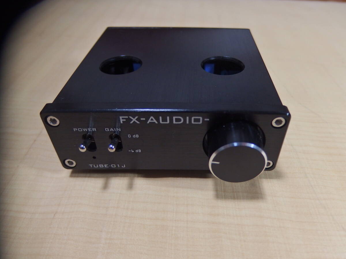 FX-AUDIO　TUBE-０１J　ラインアンプ　専用アダプター、スペア真空管2個付き　動作品_画像2