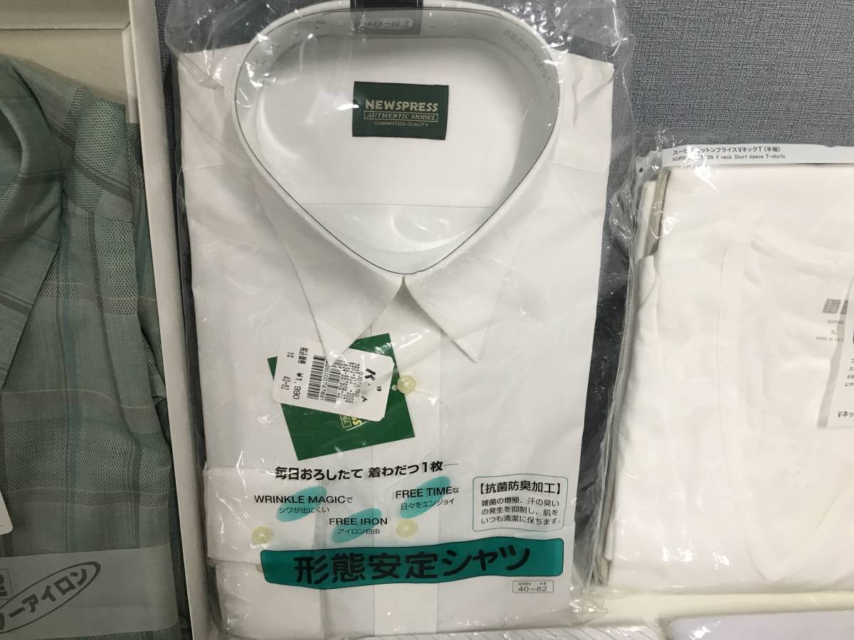 ★未使用品★メンズ ファッション まとめ★形態安定 シャツ ユニクロ Vネック Tシャツ 靴下 ソックス 未仕立て？ Yシャツ 装飾小物 服 900_画像3