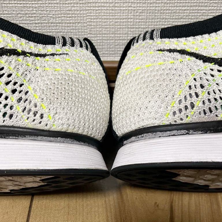 NIKE FLYKNIT RACER ナイキ フライニット レーサー US12/JP30cm 2015年製_ペイントが剥がれています。