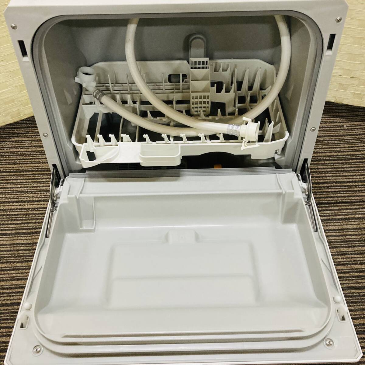 Panasonic パナソニック 電気食器洗い乾燥機 NP-TCM4-W 食洗機 ホワイト 据え置き 卓上 庫内容積 24L 動作品 2021年製/023-05_画像2