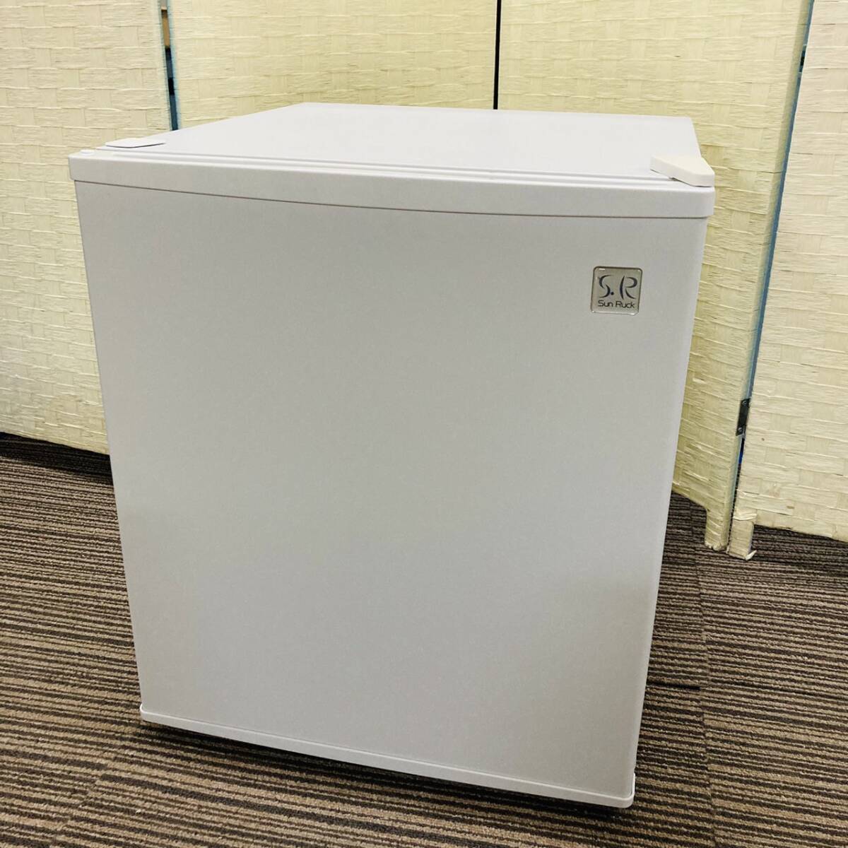 送料無料!!SunRuck サンルック 48L 電子冷蔵庫 SR-R4802 小型 動作品 2017年製/023-15