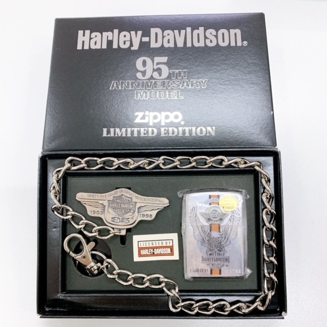 限定品★未使用 Harley Davidson 95th Anniversary Zippo シリアルNo.入り ジッポー ハーレーダビッドソン バックルキーチェーン_画像1