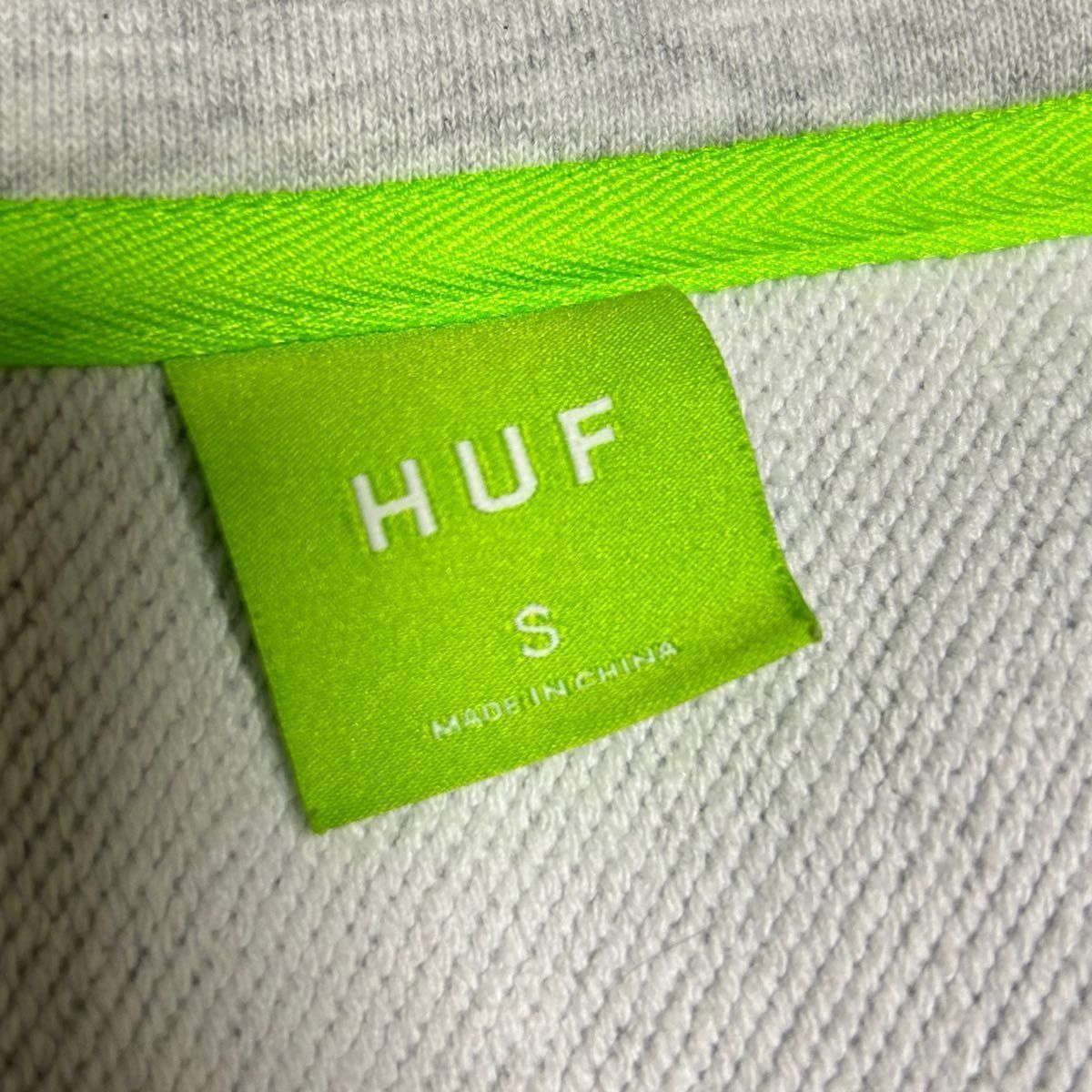 【コムドットゆうた着用】HUF★センター刺繍ロゴハーフジップ スウェット