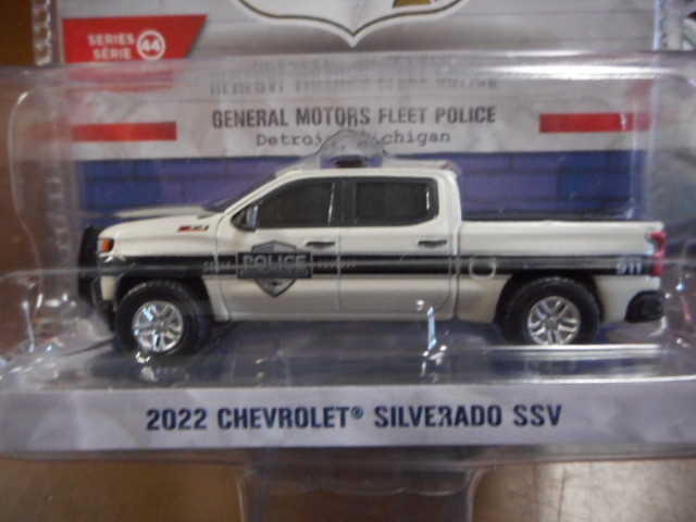 ★★1/64 グリーンライト シルバラード SSV 2022 デトロイト ポリス Greenlight Chevrolet Silverado SSV Detroit Hot Pursuit★_画像2