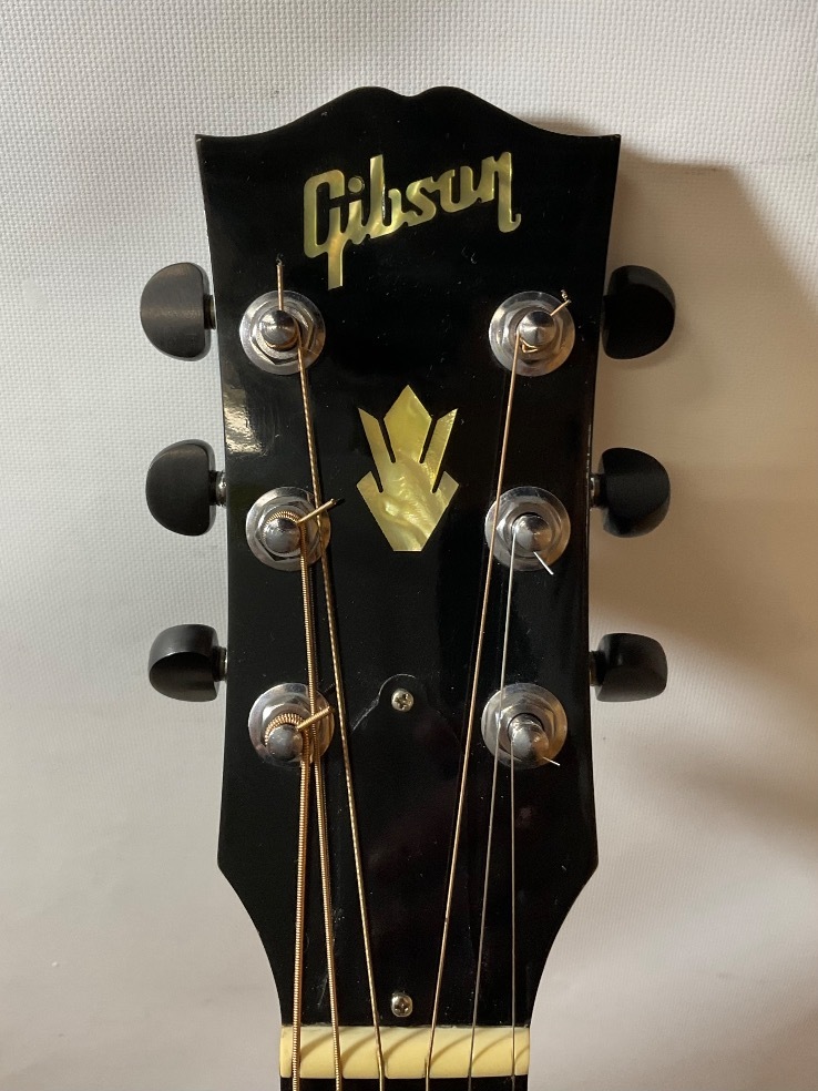 u53711　中古　ギブソン　J-45 MACASSAR　 custom shop_画像2