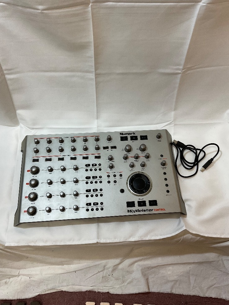 u53774　中古　ヌマーク　Mixmeister Control　DJ用ソフトウェア＆コントローラ_画像1