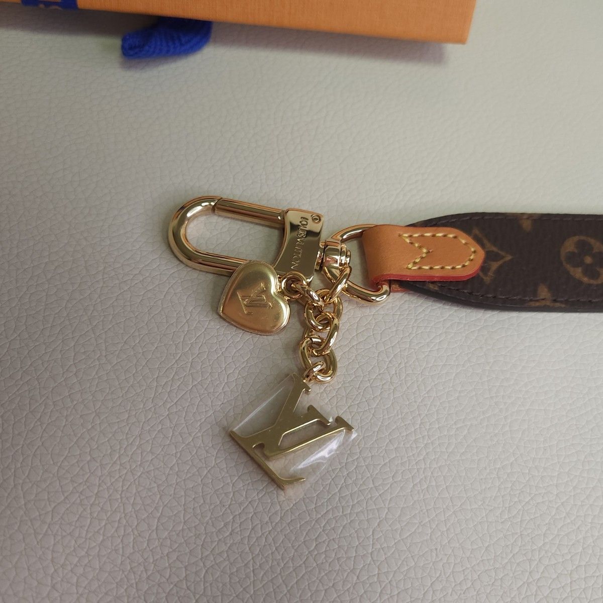 期間限定値下げ 新品未使用 キーホルダー・LV チェリシュド 期間限定値下げ 新品未使用 キーホルダー・LV チェリシュド