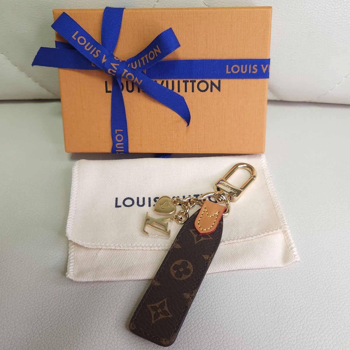 期間限定値下げ 新品未使用 キーホルダー・LV チェリシュド 期間限定値下げ 新品未使用 キーホルダー・LV チェリシュド