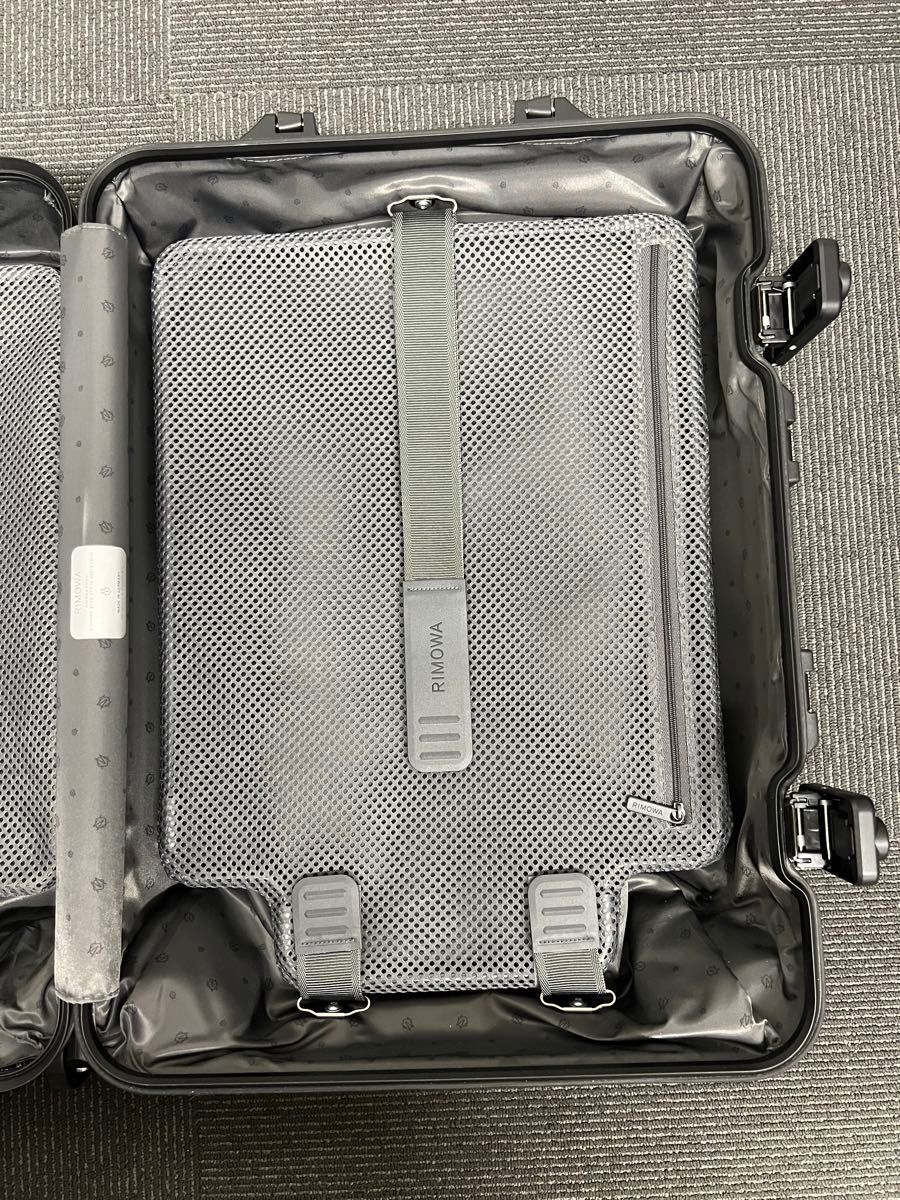 RIMOWAリモワオリジナルキャビンS|Yahoo!フリマ(旧PayPayフリマ) RIMOWAリモワオリジナルキャビンS|Yahoo!フリマ(旧PayPayフリマ)