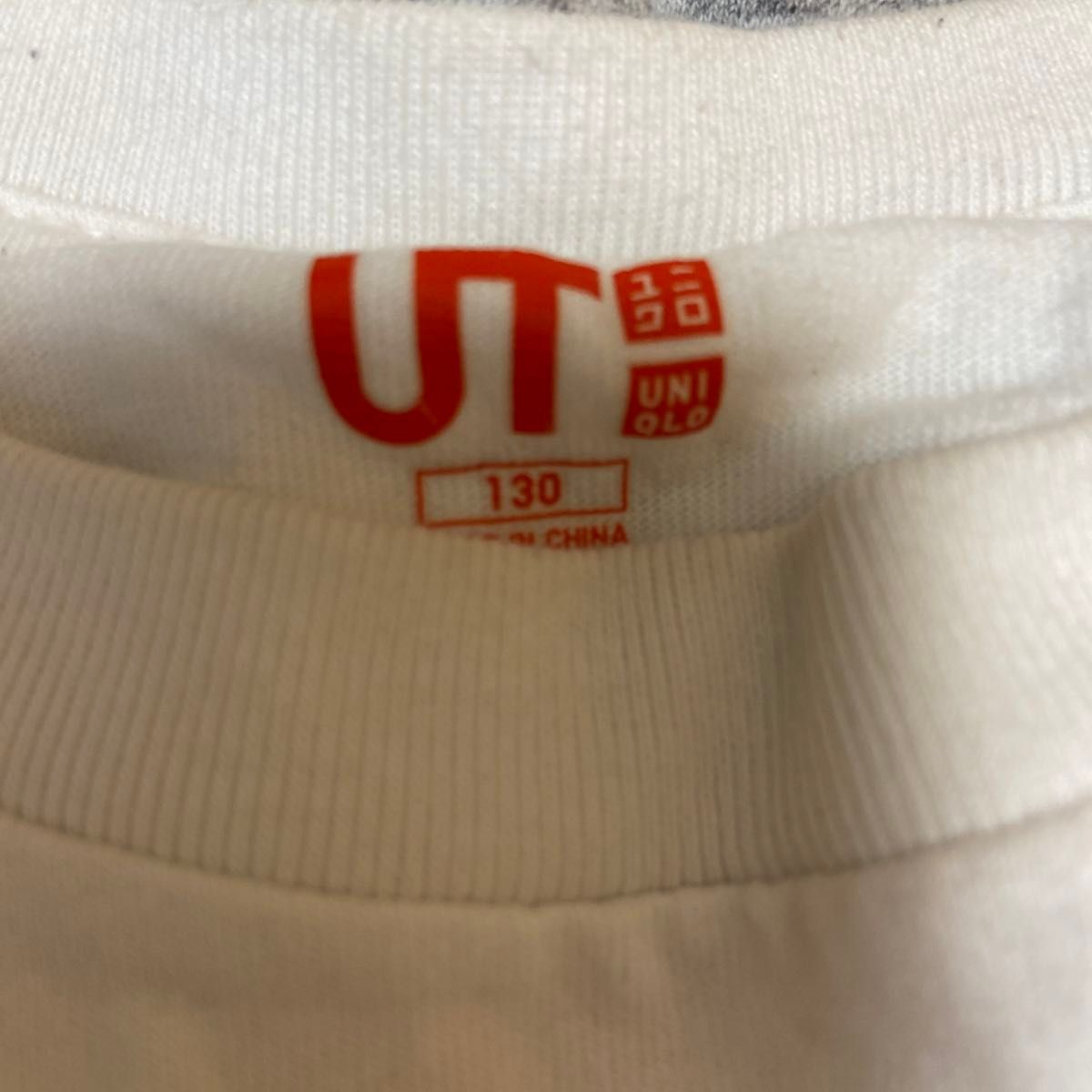 130サイズ　UNIQLO他　Tシャツ　男の子　恐竜　レゴ　カラフル　 トップス カットソー　2枚　まとめて　セット