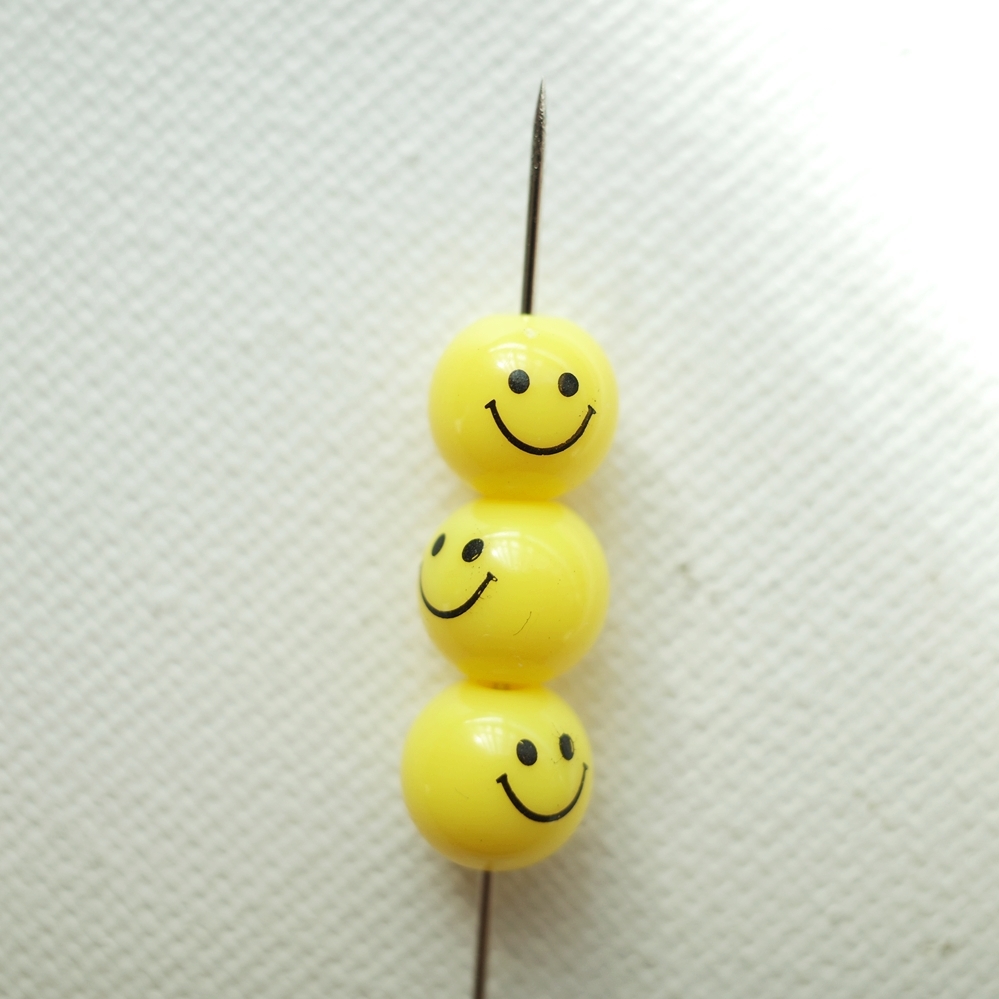 * Smile .* acrylic fiber beads *3 piece set *7.* lamp type * yellow color * hand made material *