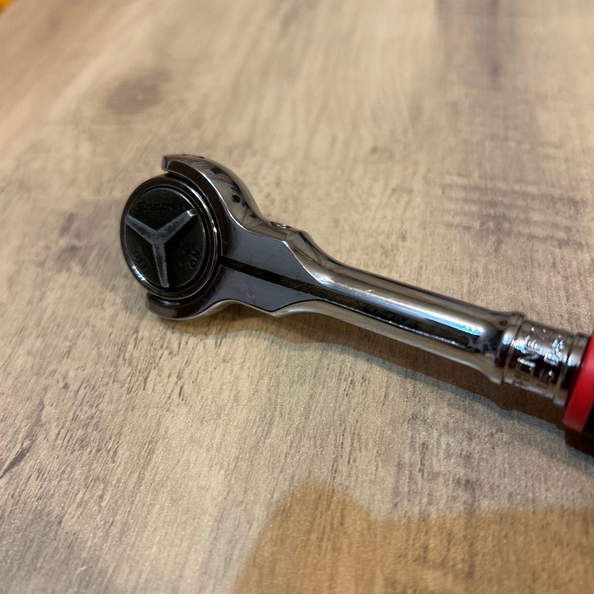 Snap-on スナップオン 3/8 コンパクトスイベルラチェット 72ギア Snap-on スナップオン 3/8 コンパクトスイベルラチェット 72ギア