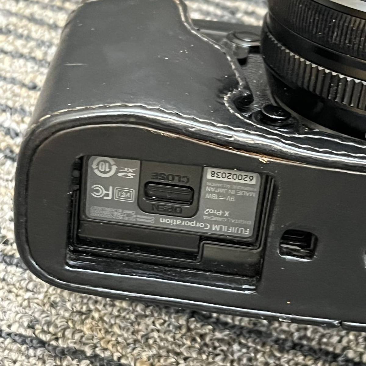 【TM0201】FUJIFILM フジフィルム X-pro2 ボディ 本体 デジタルカメラ ブラック 予備バッテリー 充電器付き 動作未確認_画像8