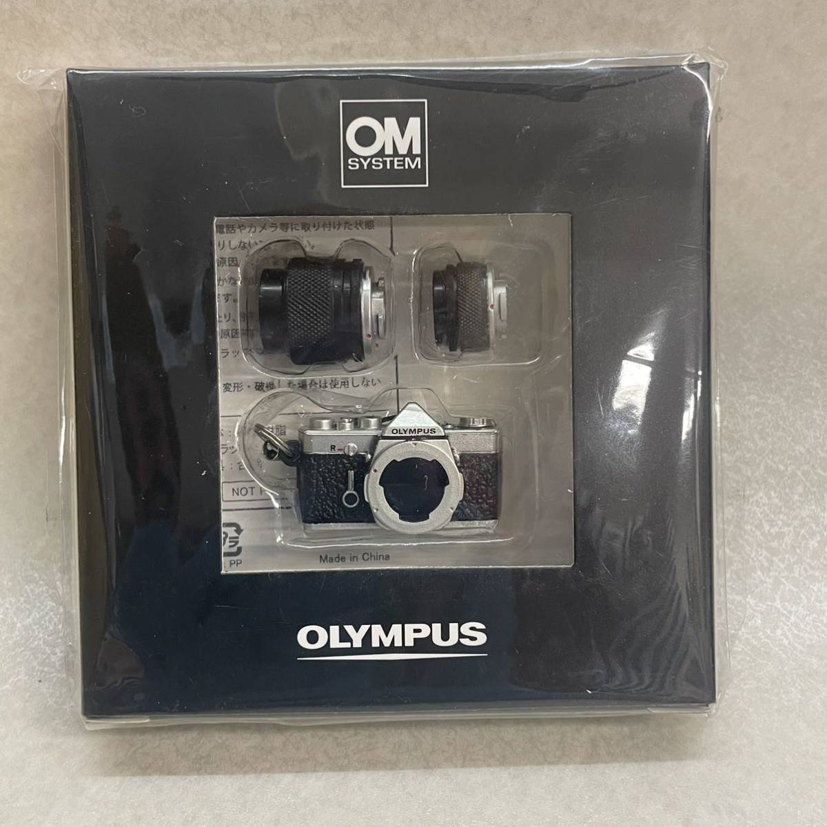 J4-1）新品 オリンパス OM-1 カメラ ミニチュア ストラップ（39）_画像1