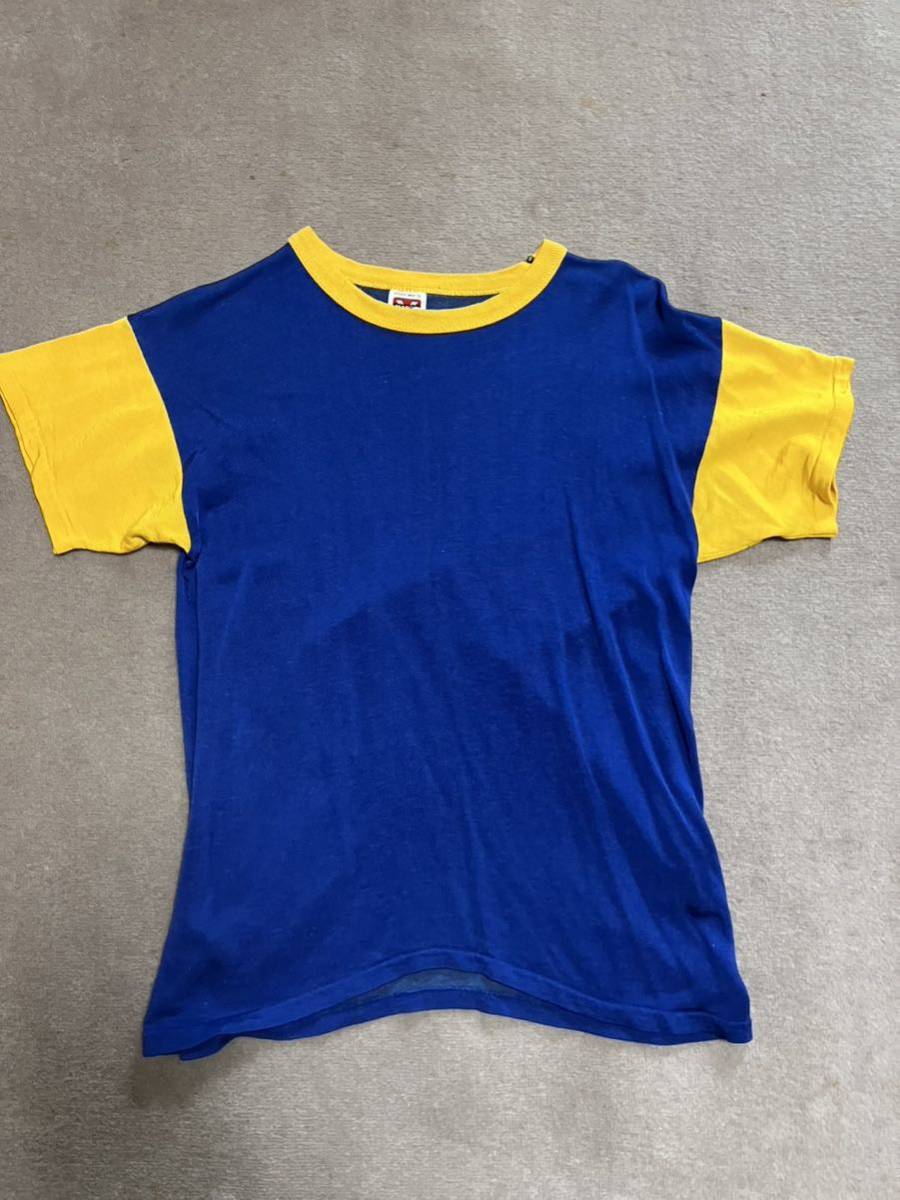 Используемая футболка с винтажным спортивным спортом 60-х