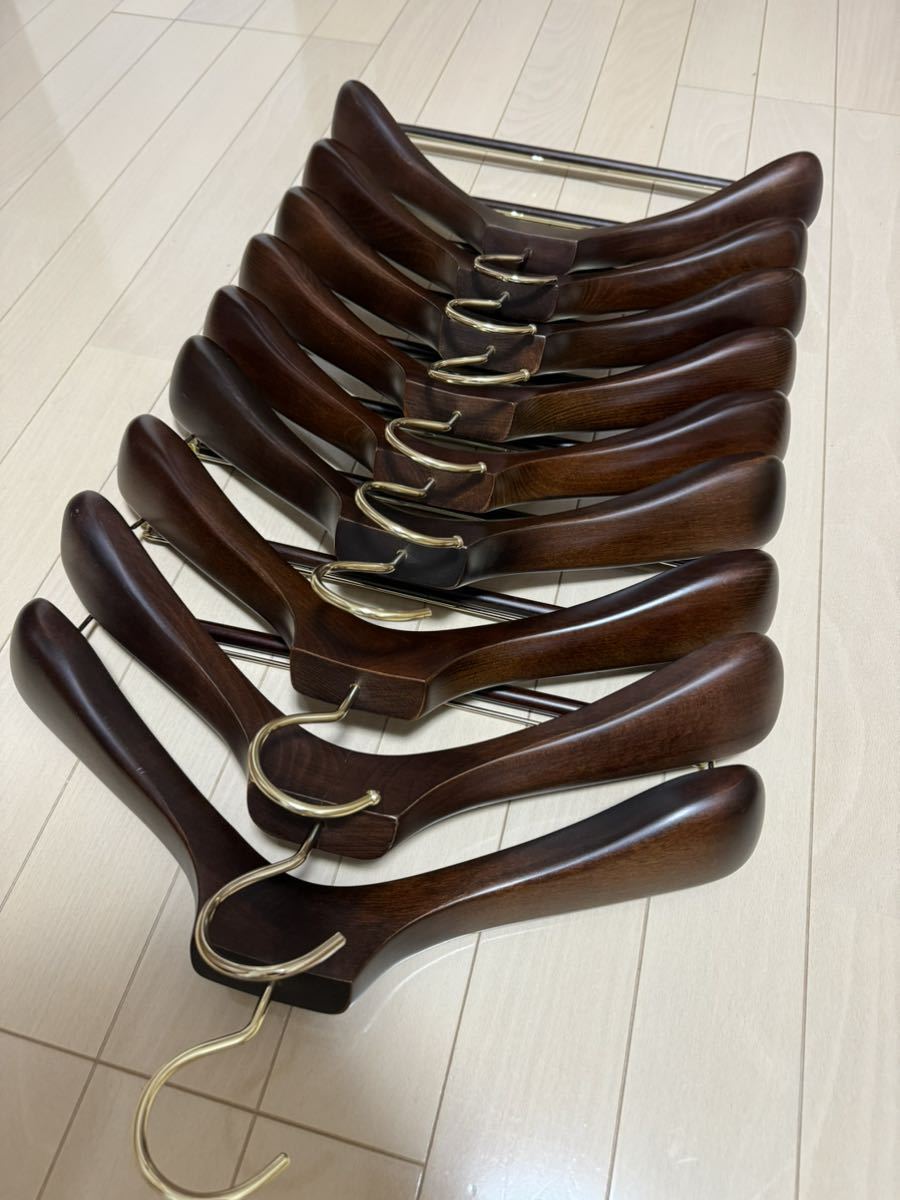 美品 9本セット ハンガーのながしお 木製ハンガー ブラウン 40cm ジャケット コート 高級 NAKATA HANGER 中田ハンガー ナカタハンガー_画像4