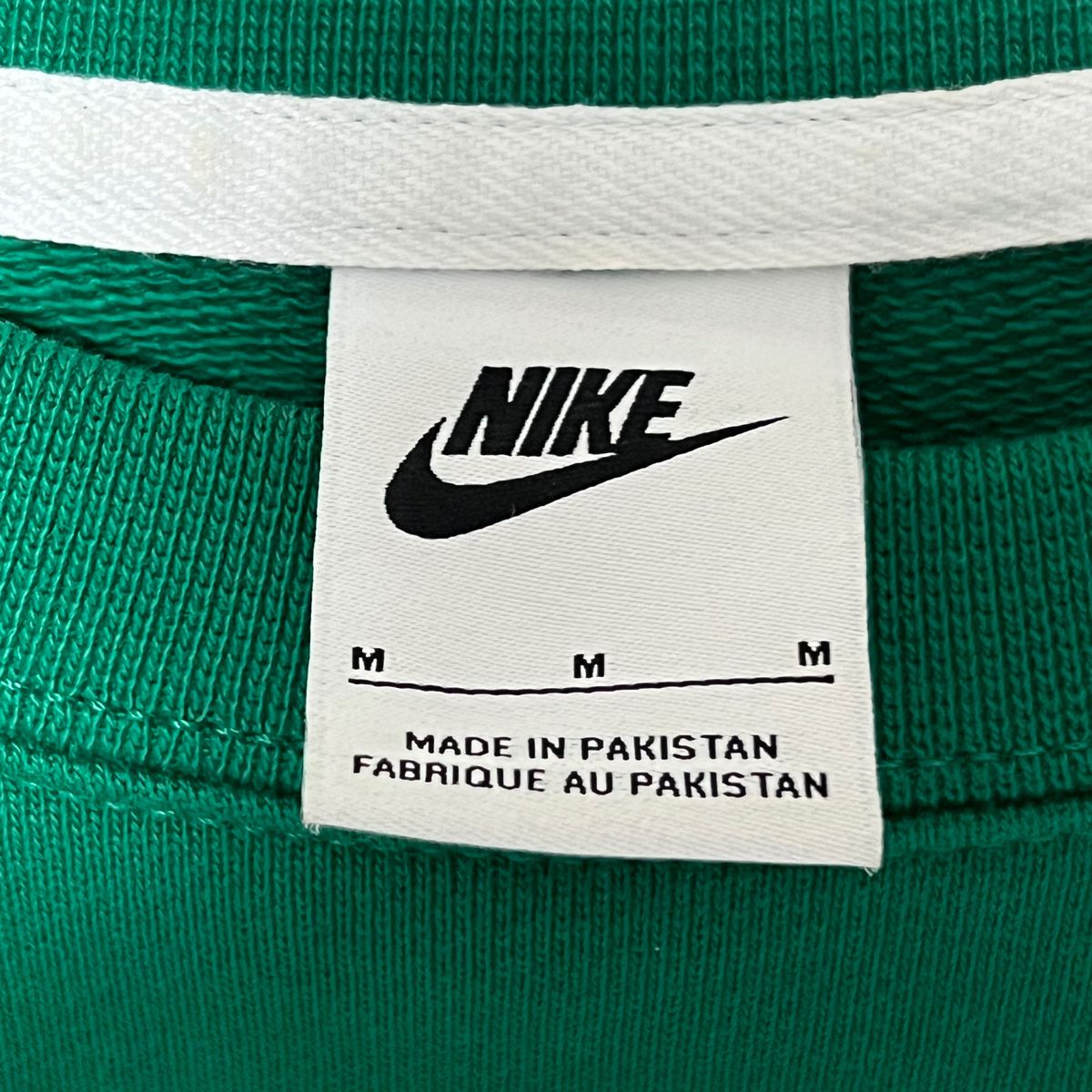 nike ナイキ 刺繍 センターロゴ ワッペンロゴ トレーナー nike ナイキ 刺繍 センターロゴ ワッペンロゴ トレーナー