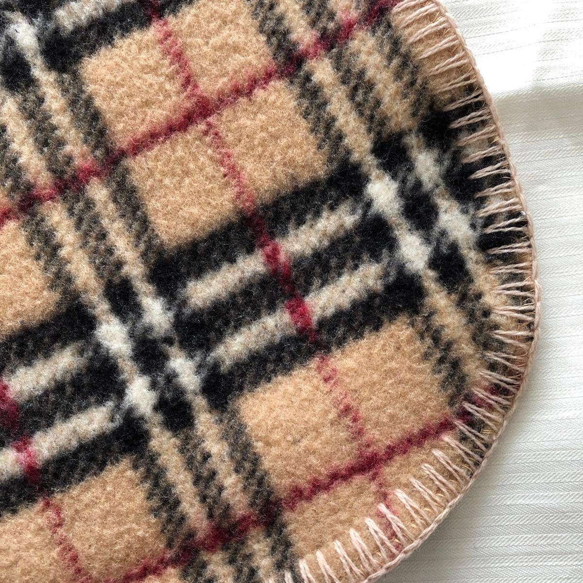 BURBERRY クマの刺繍のベビーブランケット ウールひざ掛け BURBERRY クマの刺繍のベビーブランケット ウールひざ掛け