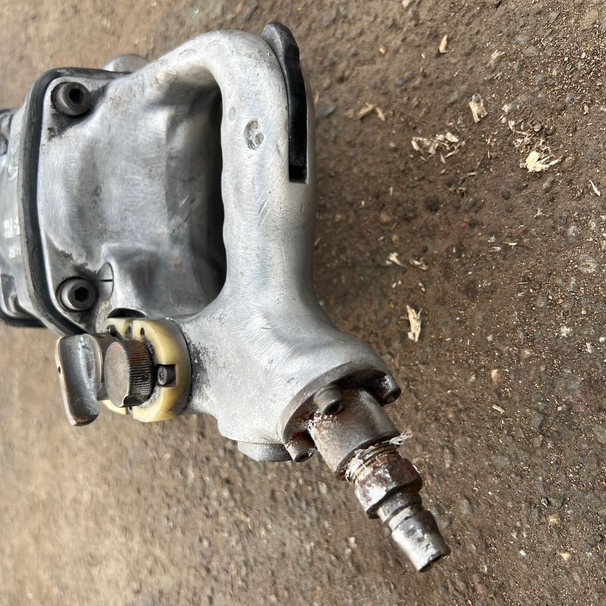 [H51] empty . large air impact wrench KW-32 used present condition goods [ forward rotation reversal operation verification ][100s]
