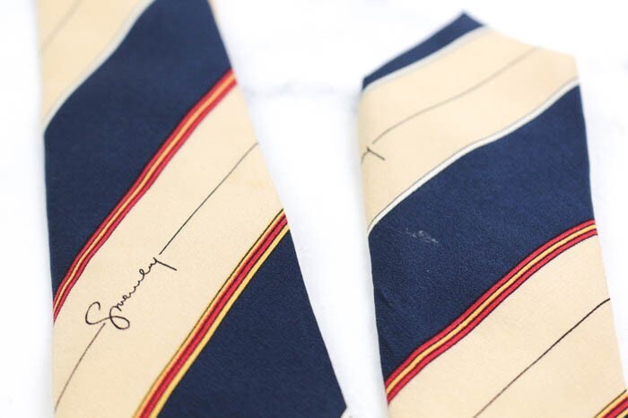 ji van si. silk stripe pattern Italy made brand necktie men's navy GIVENCHY Givenchy 