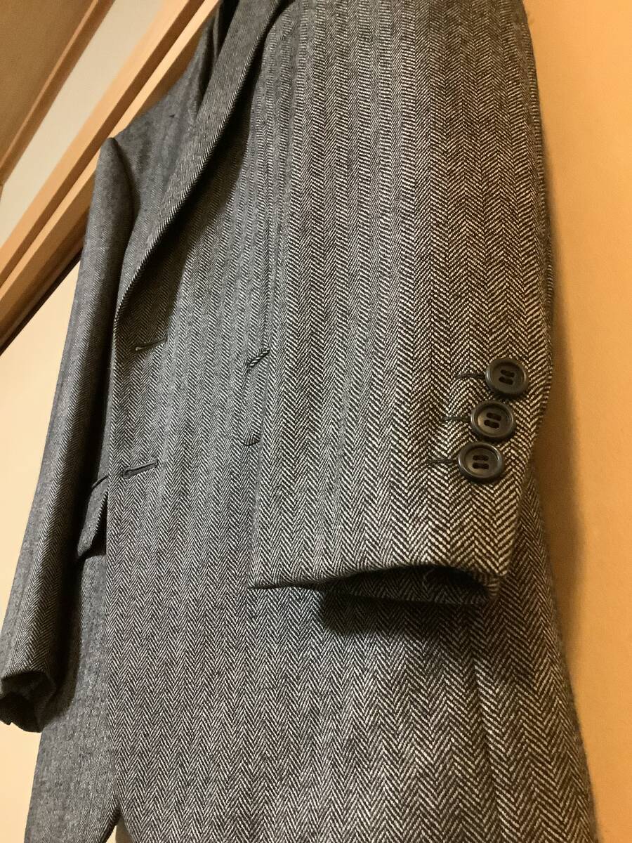 シングルスーツ　3ピース　紳士服　新品　日本製　サイズA4 定価6万　ウール100%_画像4
