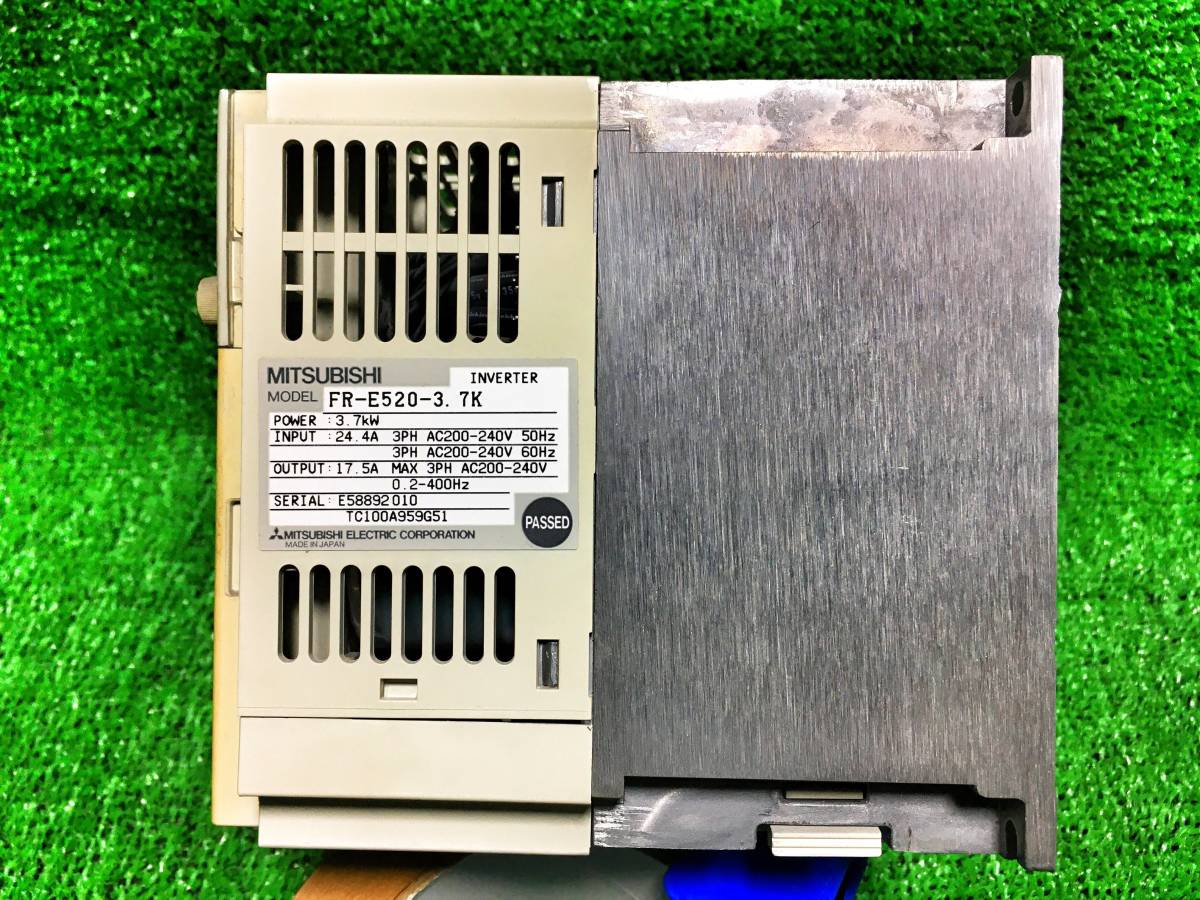 ジャンク MITSUBISHI インバーター FREQROL E500 FR-E520-3.7K INVERTER_画像3