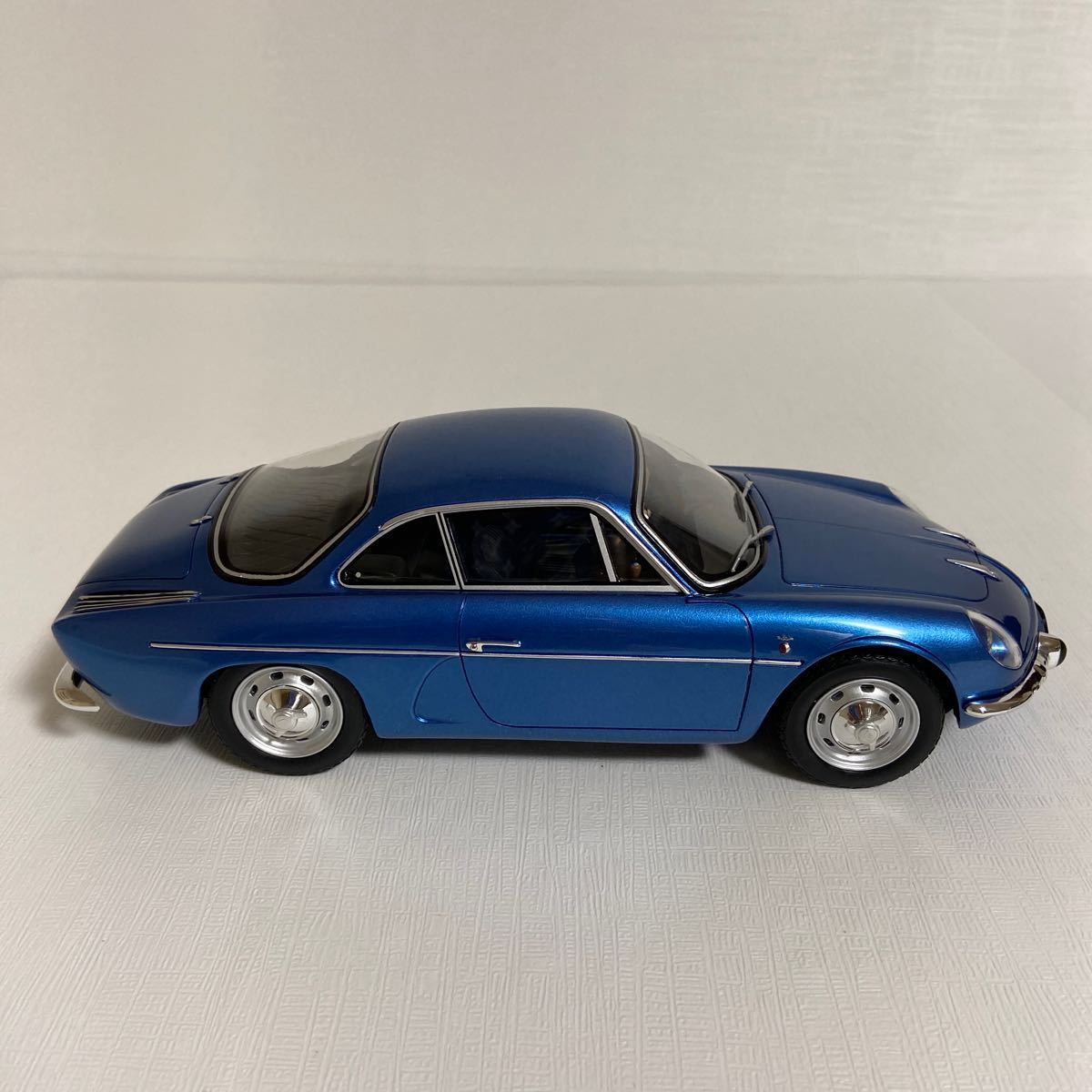 ★オットーモービル／OttOmobile：1/18 ★アルピーヌ A110 ベルリネッタ／ALPINE A110 BERLINETTE (アルピーヌブルー) ★999台限定品♪_画像5