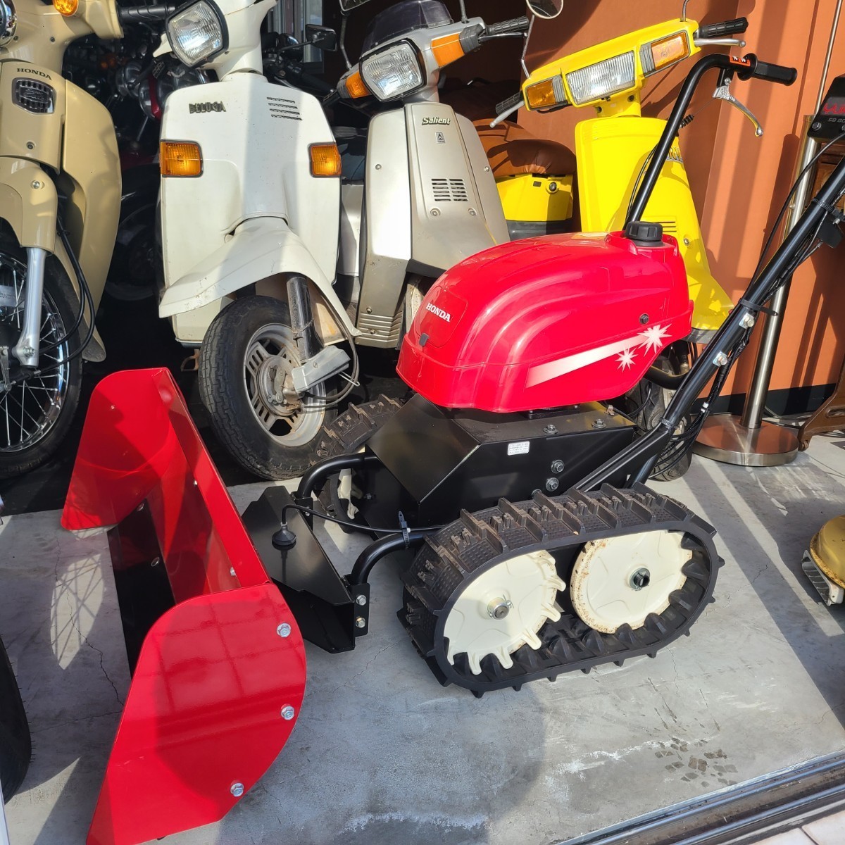 北海道室蘭発,送料無料地域あり!! HONDA 【ホンダ】ユキオスSB800 (JVT) 除雪機 エンジン式 ブレード角度切替機能あり