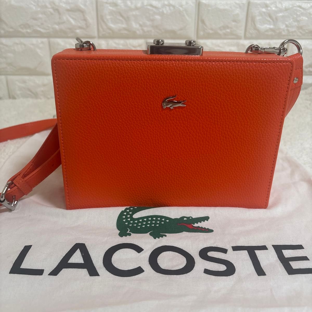 LACOSTE L!VE レザー ショルダーバッグ オレンジ