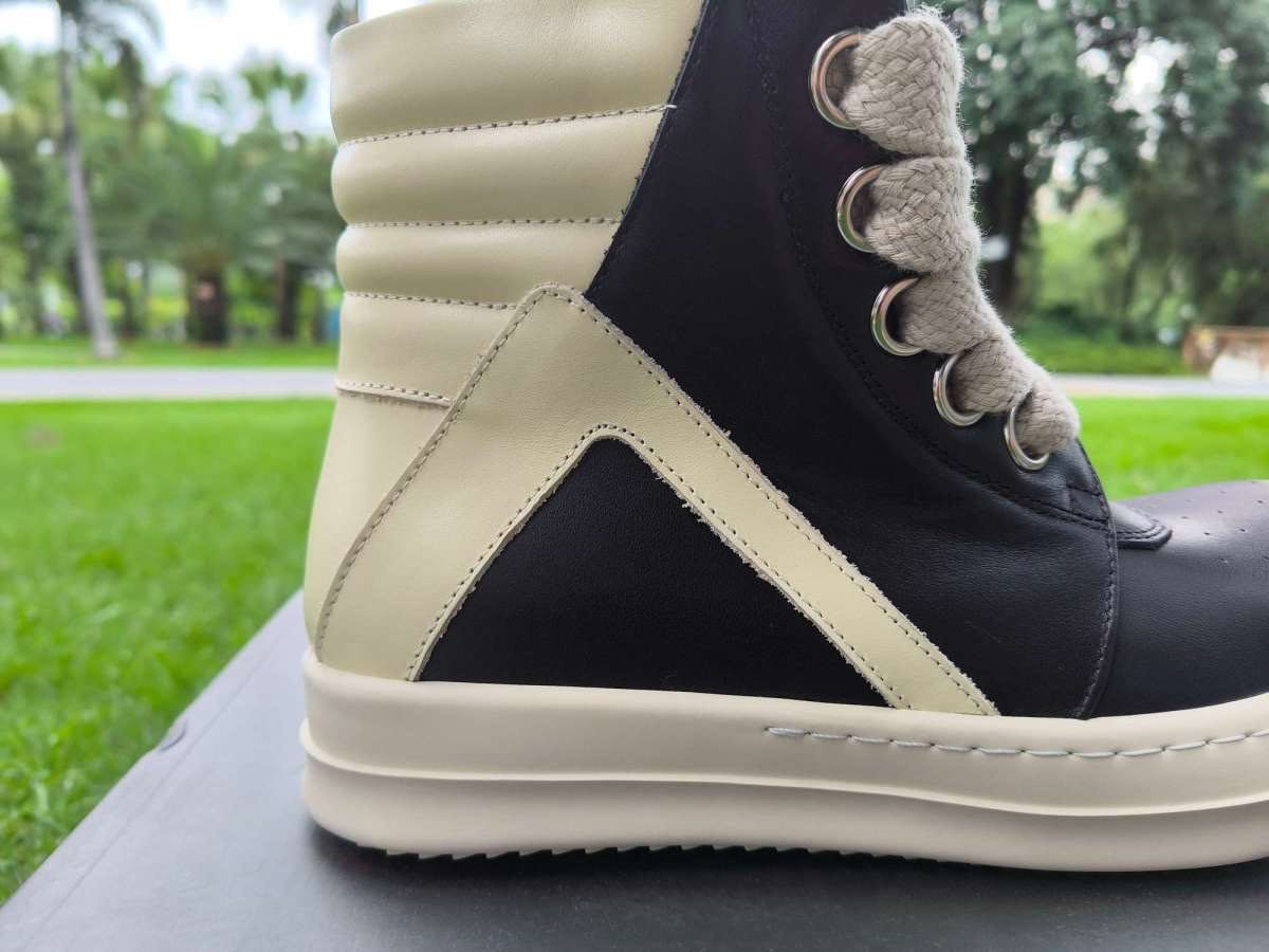Rick Owens GEOBASKET 風 ハイカットスニーカー ダークシャドウ Rick Owens GEOBASKET 風 ハイカットスニーカー ダークシャドウ