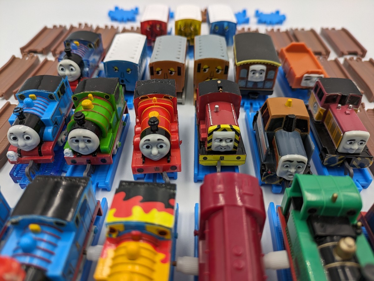  Capsule Plarail Thomas the Tank Engine . summarize set 21 pcs rail extra Thomas 