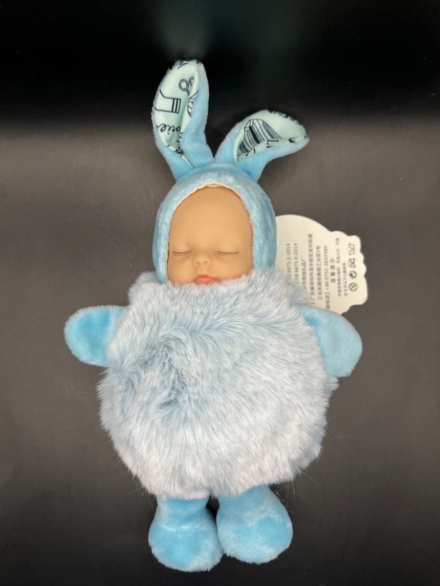スリーピングベイビー　キーホルダー　寝顔の赤ちゃん人形